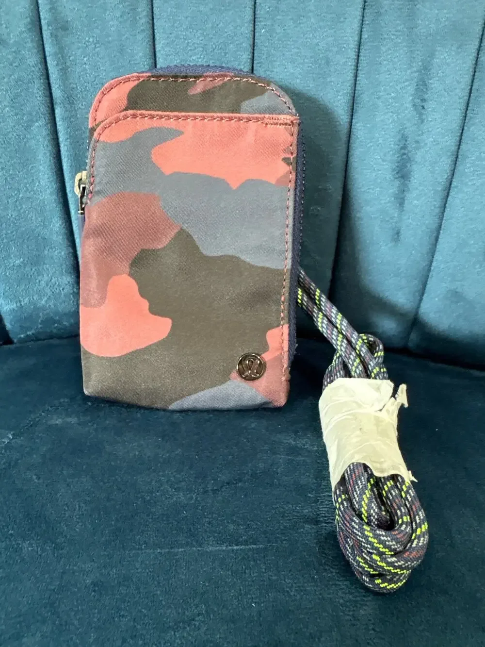 NWT Lululemon Wearable Card Case Camo